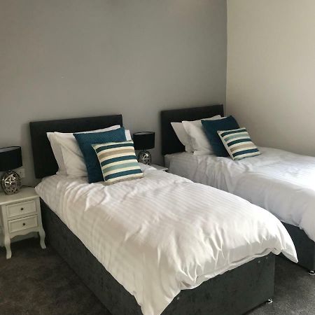 Modern Cottage In Oundle Esterno foto